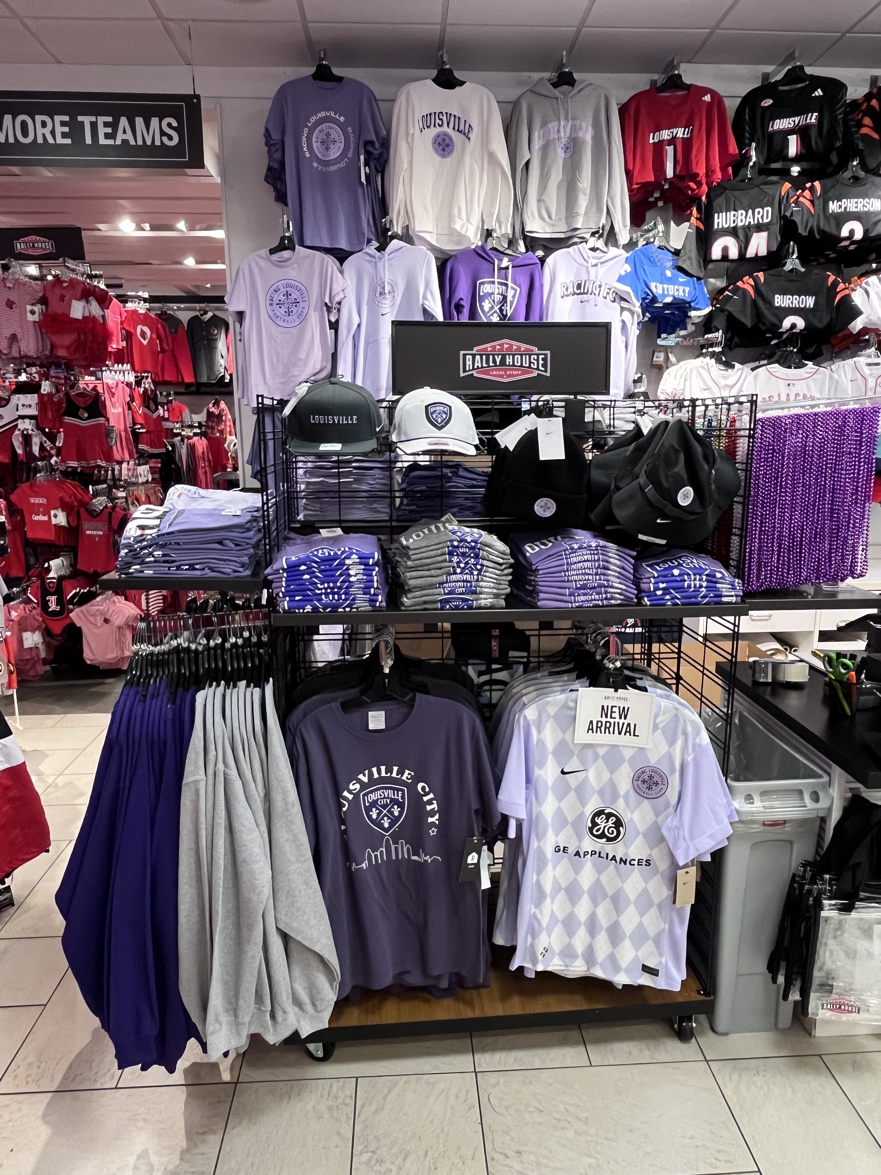 Rally House Jefferson Mall INTERIOR