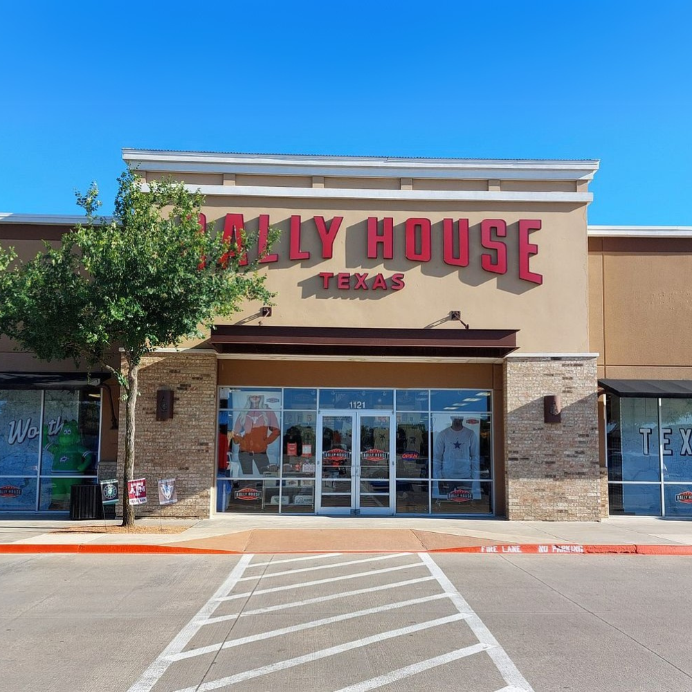 Rally House Burleson EXTERIOR