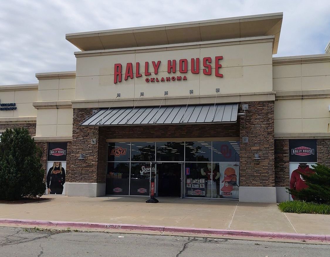 Rally House Smith Farm Marketplace EXTERIOR