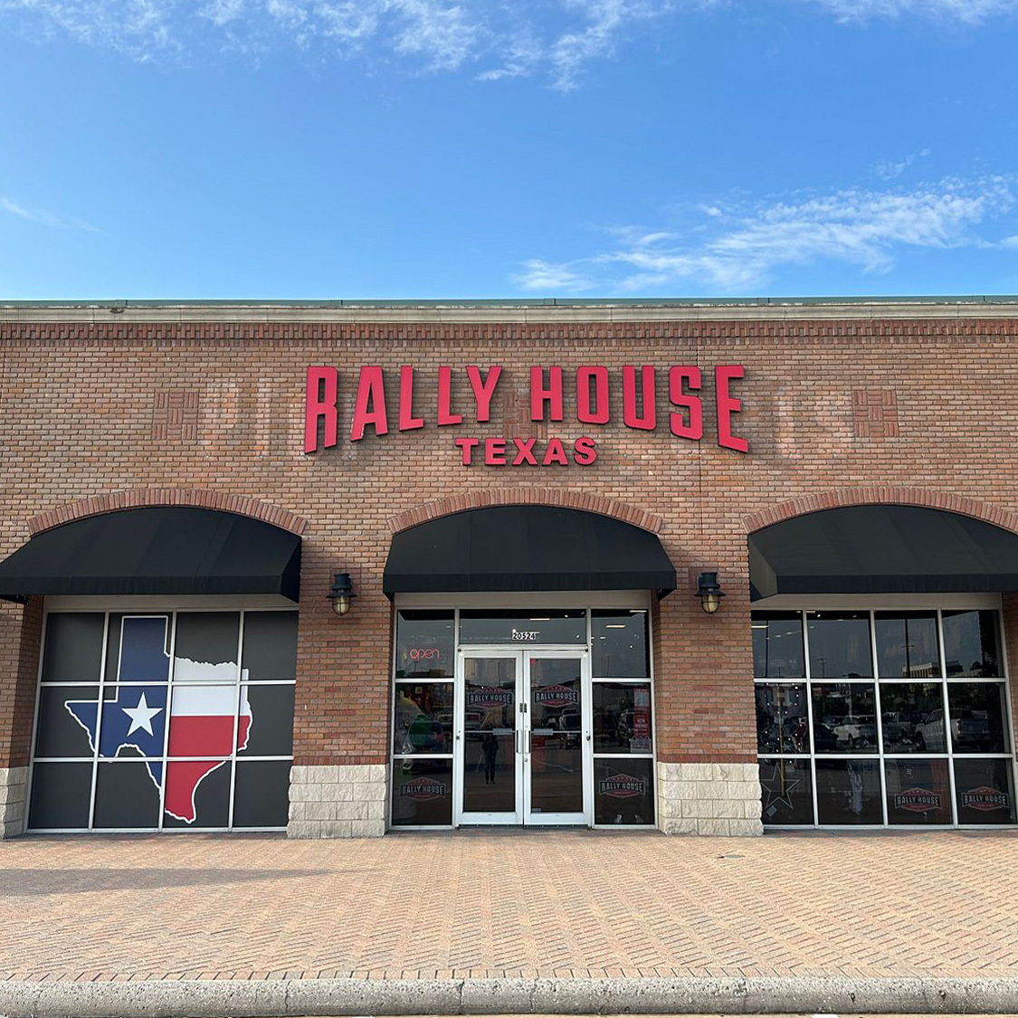 Rally House Deerbrook Marketplace EXTERIOR