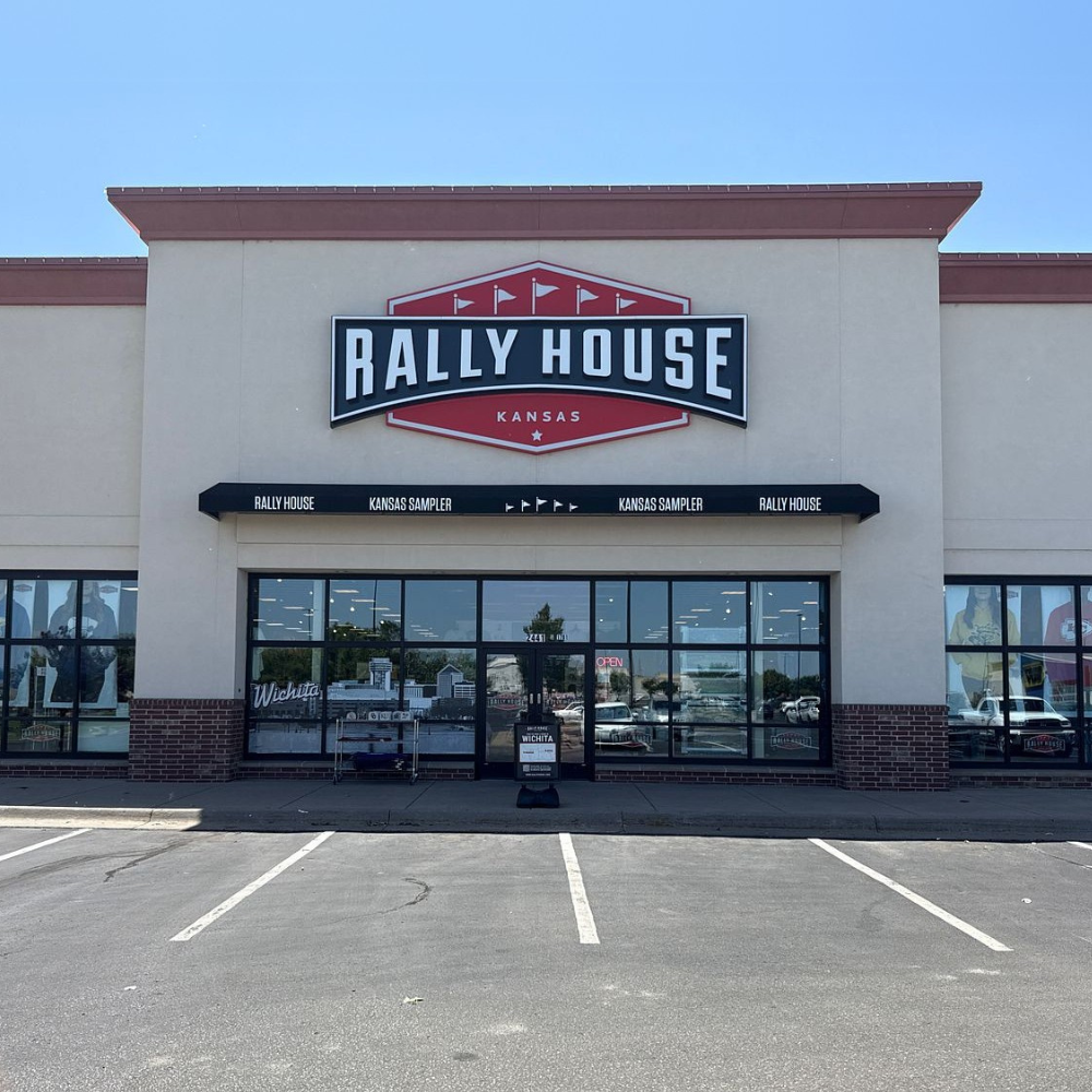 Rally House Wichita West EXTERIOR