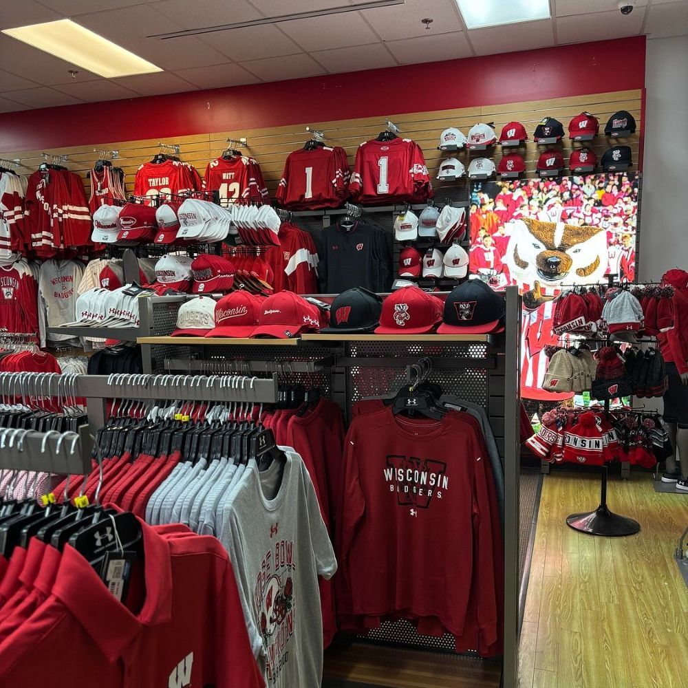 Rally House Pier 37 INTERIOR