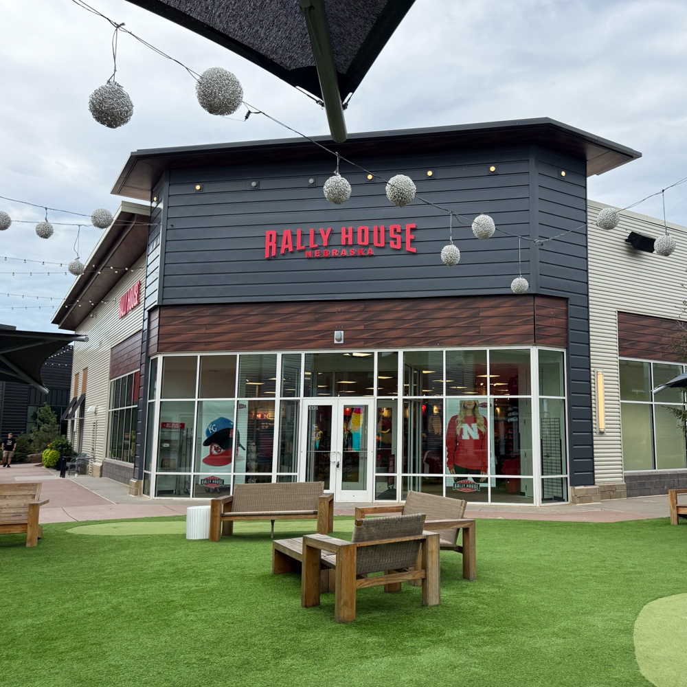 Rally House Nebraska Crossing EXTERIOR