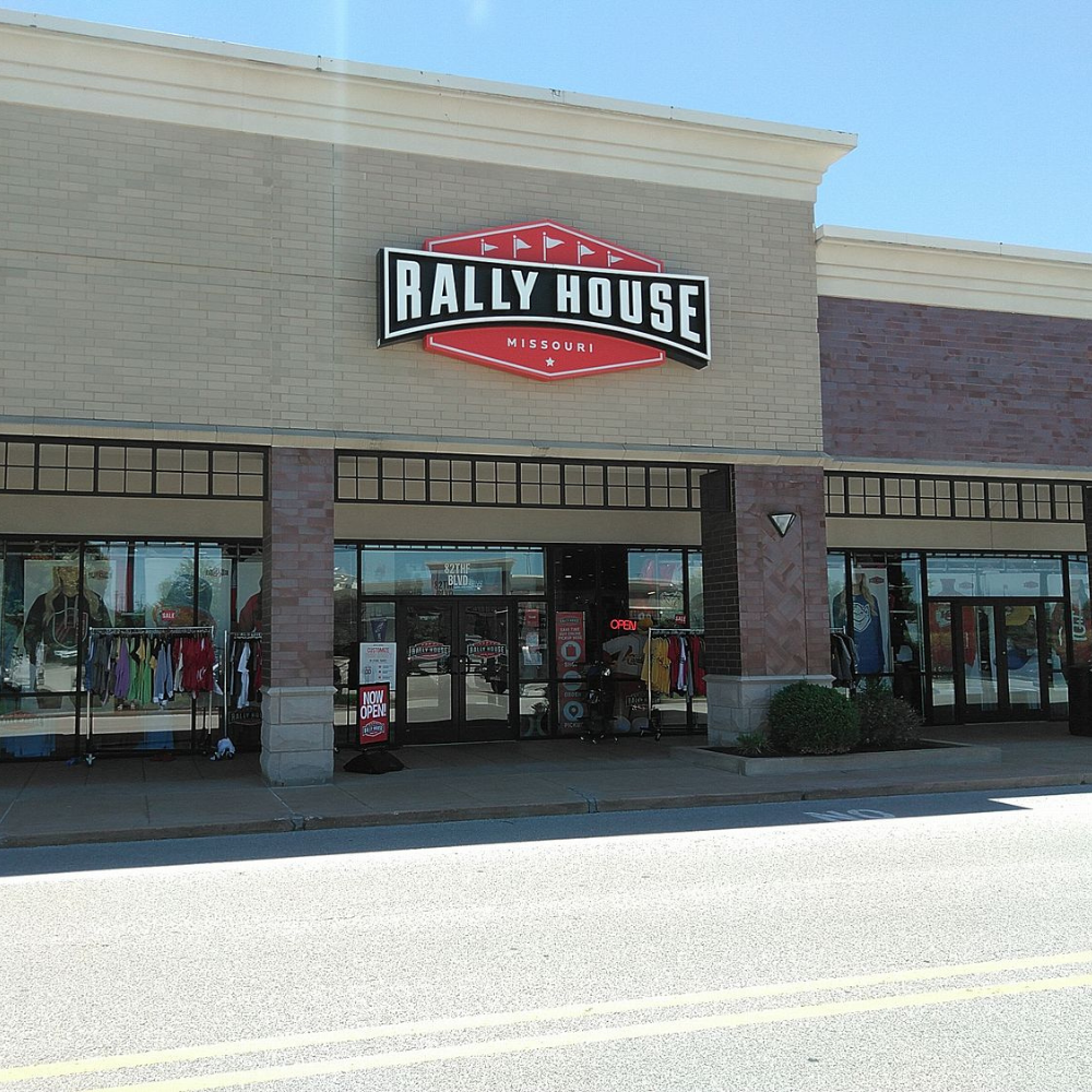 Rally House Chesterfield Commons EXTERIOR
