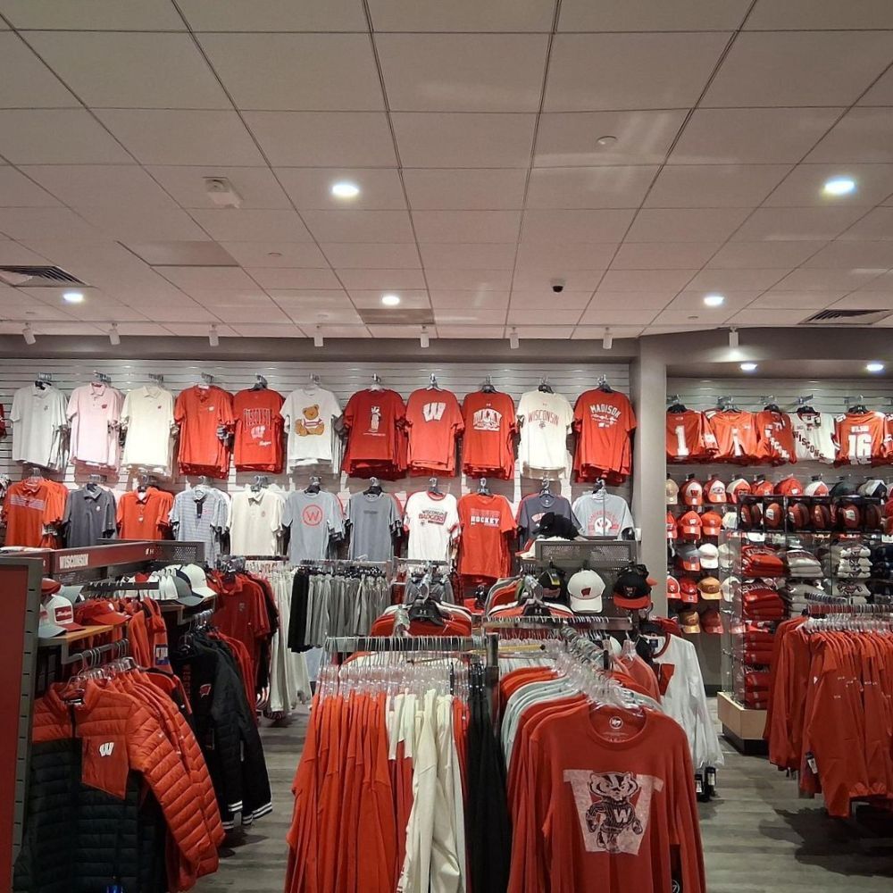 Rally House West Towne Mall INTERIOR