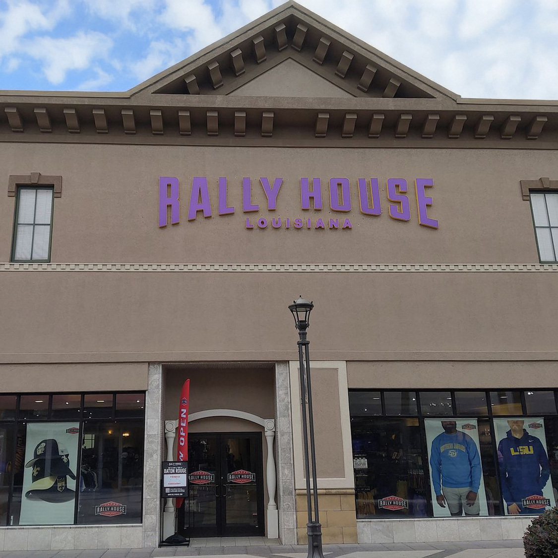 Rally House Mall of Louisiana EXTERIOR