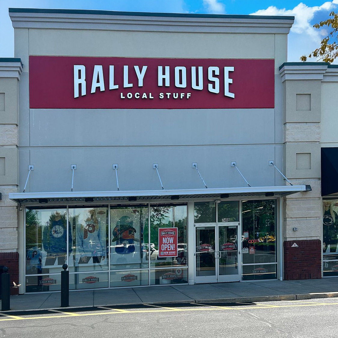 Rally House Willow Ridge Plaza EXTERIOR