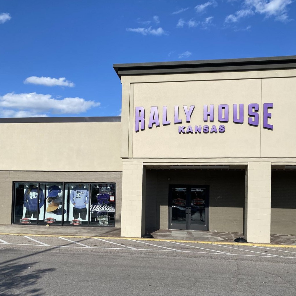 Rally House Manhattan Tuttle Crossing EXTERIOR