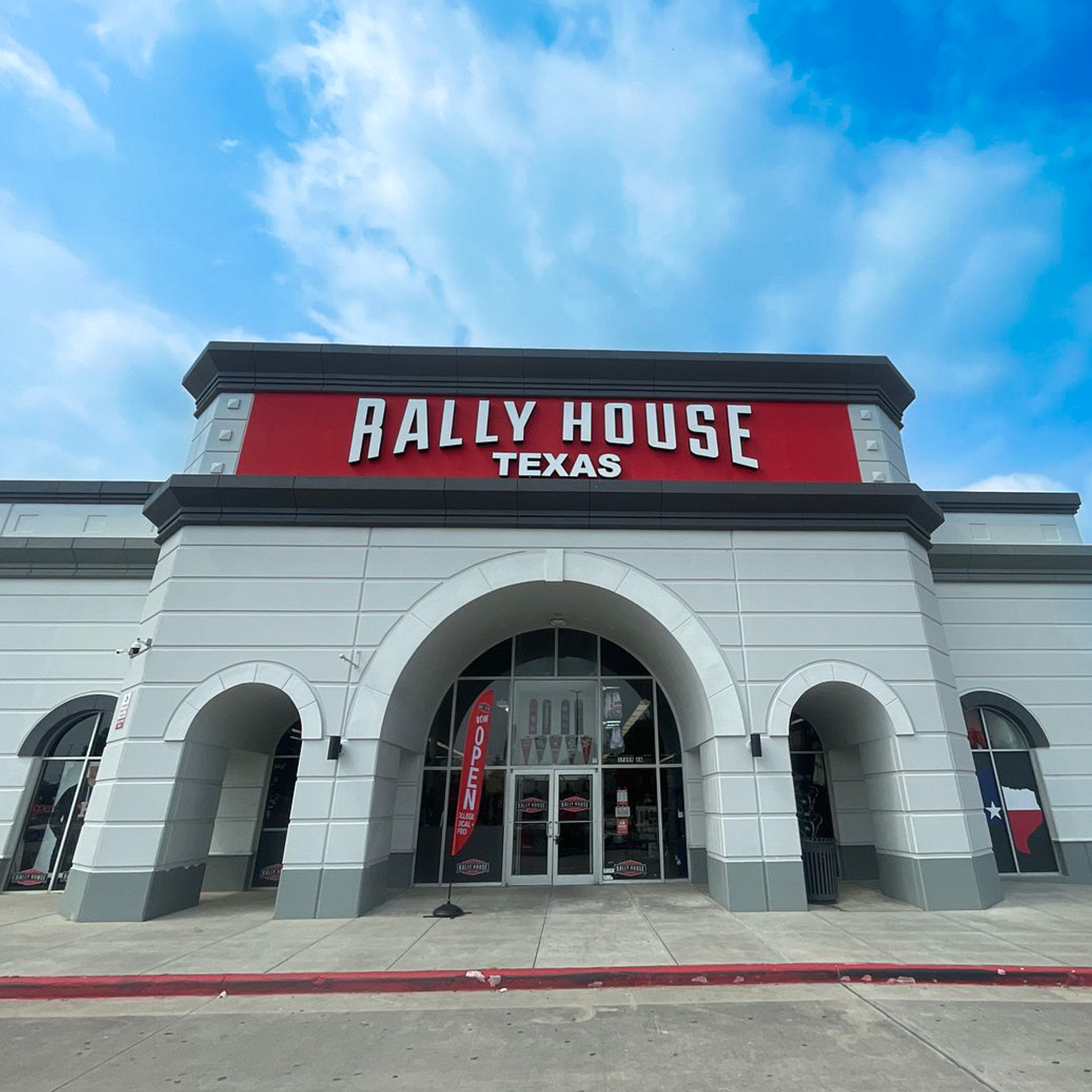 Rally House Willowbrook Plaza EXTERIOR