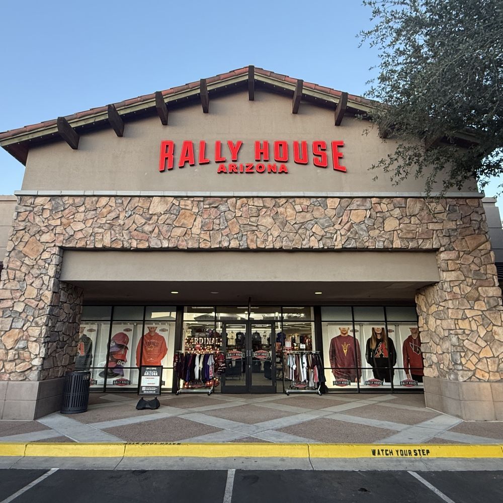 Rally House Gilbert Gateway EXTERIOR