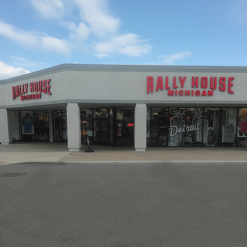 Rally House Oakland Plaza EXTERIOR
