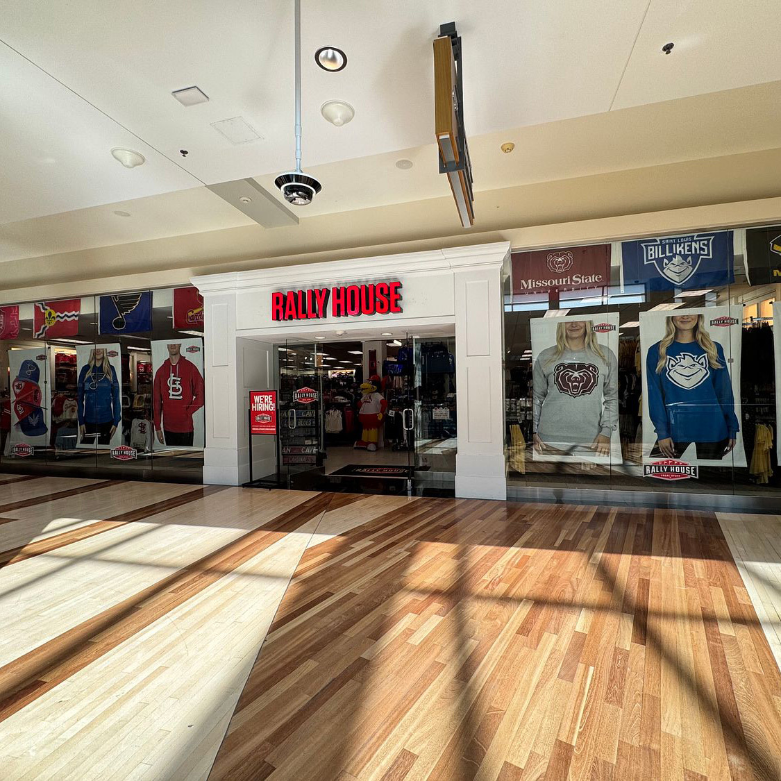 Rally House West County Mall EXTERIOR