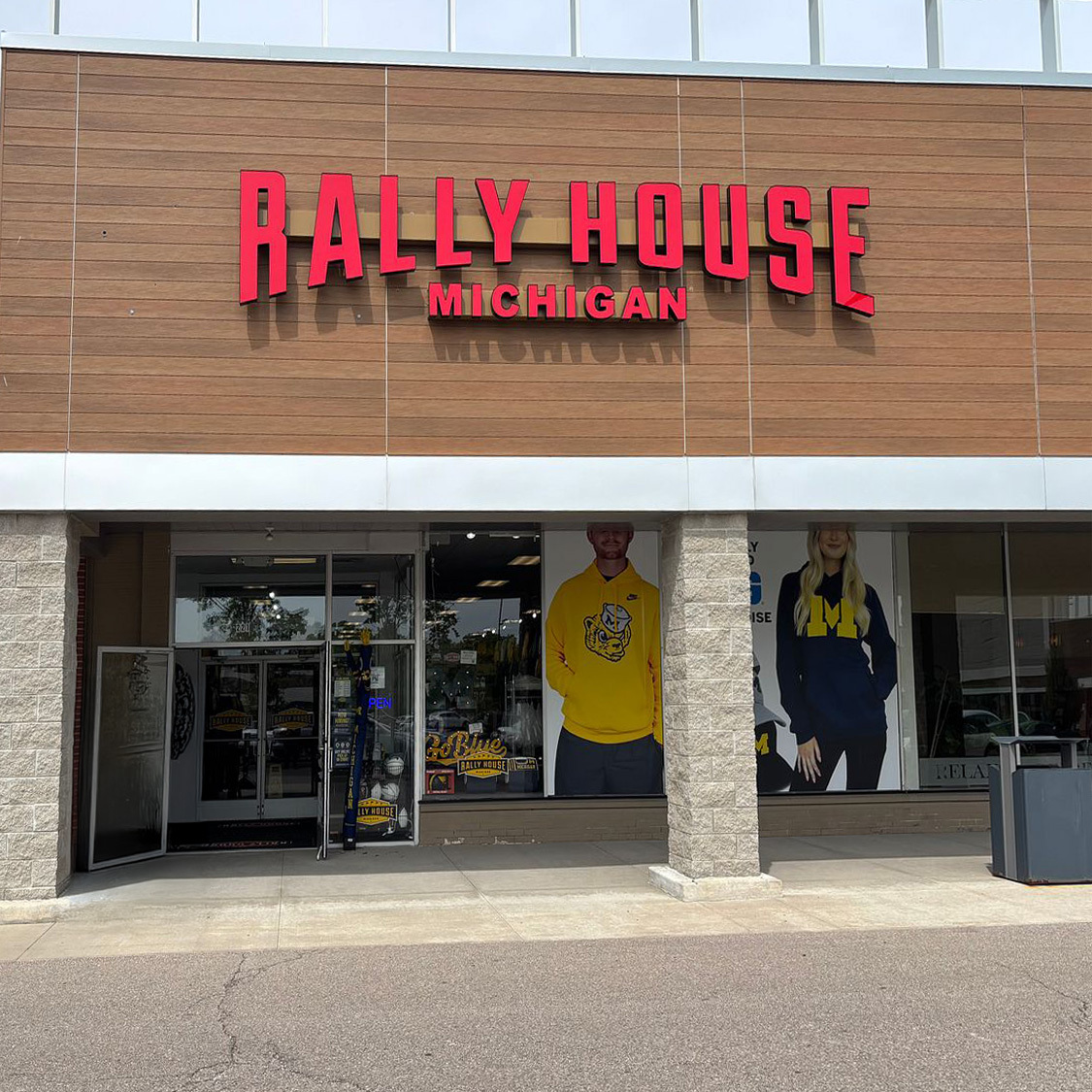 Rally House Maple Village Crossing EXTERIOR
