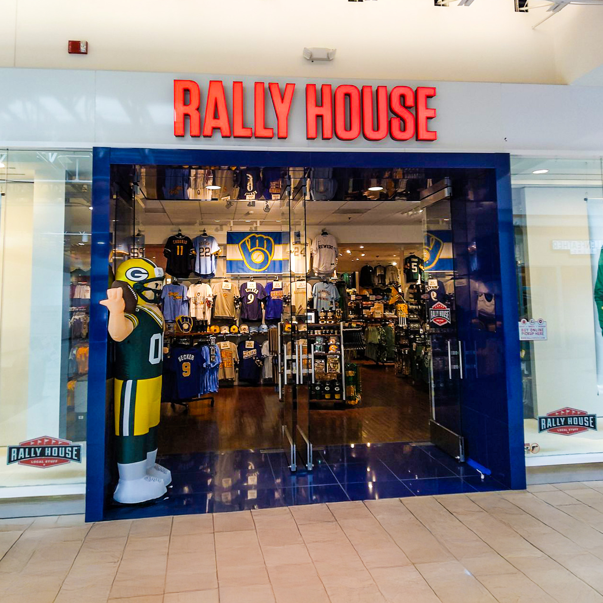 Rally House Bay Park Square EXTERIOR