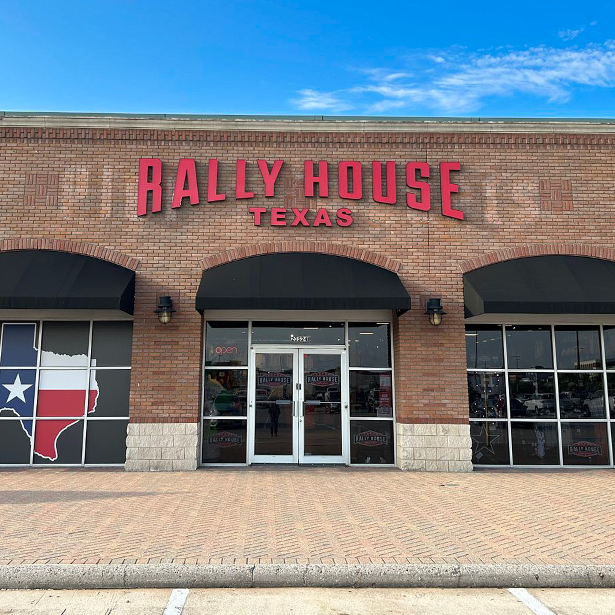 Rally House Deerbrook Marketplace EXTERIOR
