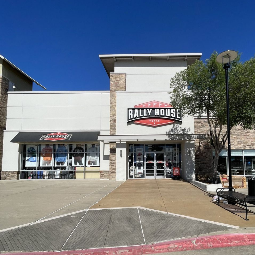 Rally House Addison EXTERIOR