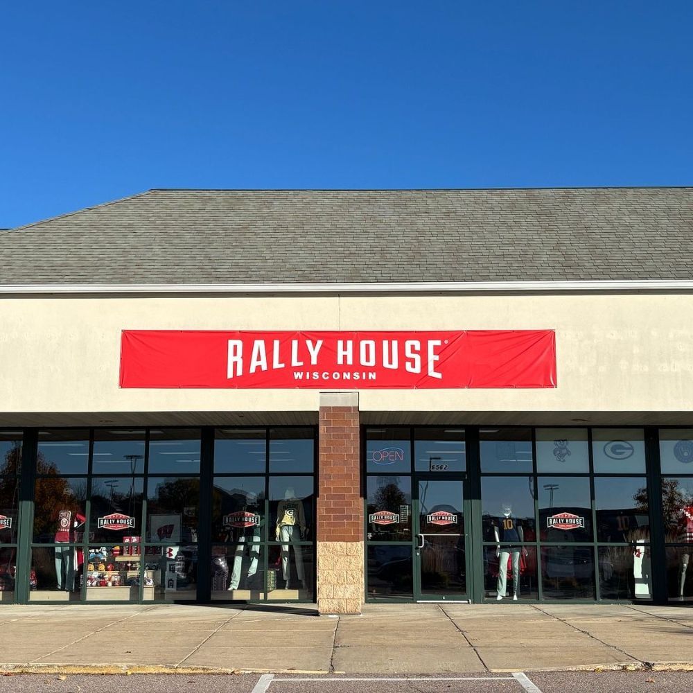 Rally House Pier 37 EXTERIOR