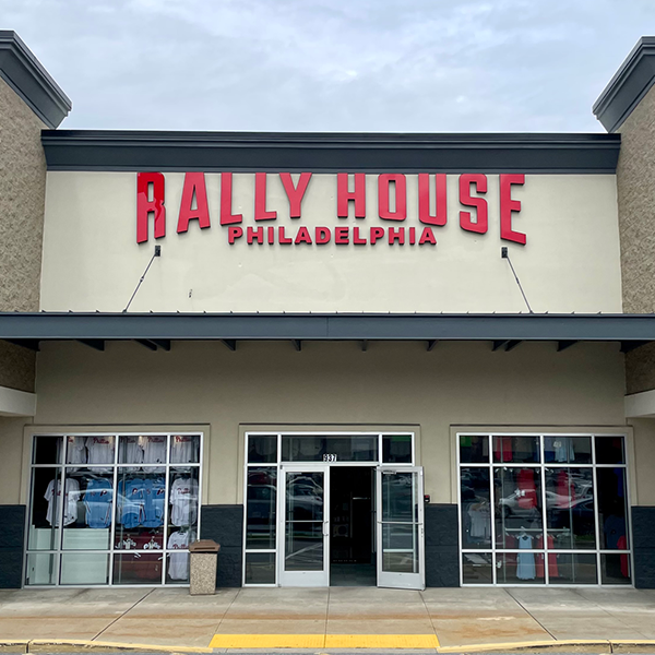 Rally House Airport Center EXTERIOR