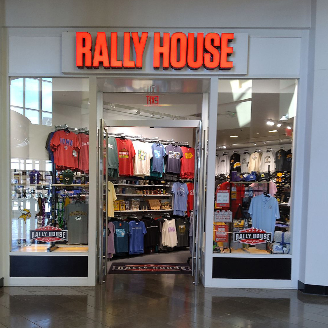 Rally House Jordan Creek Town Center EXTERIOR