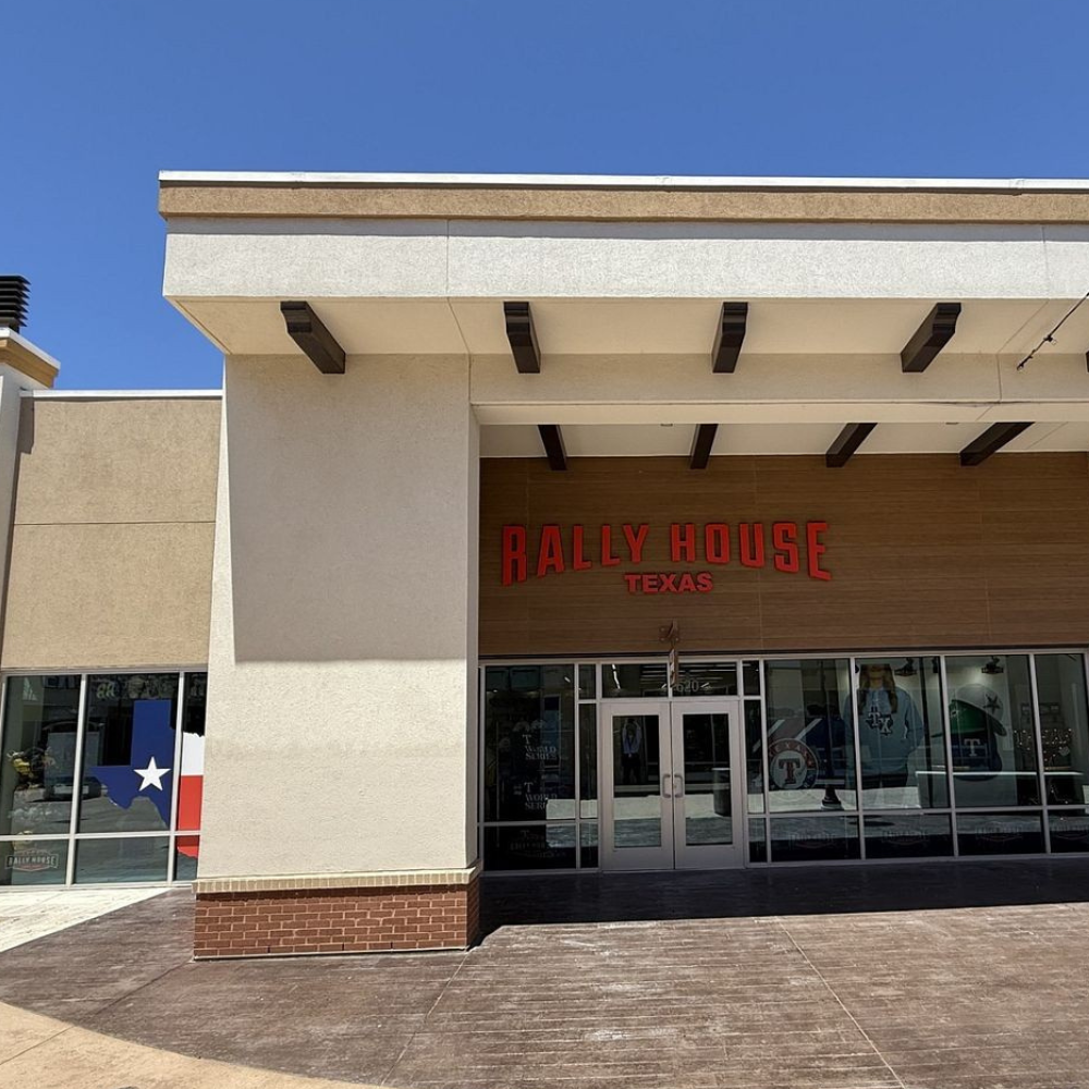 Rally House Fort Worth Outlets EXTERIOR