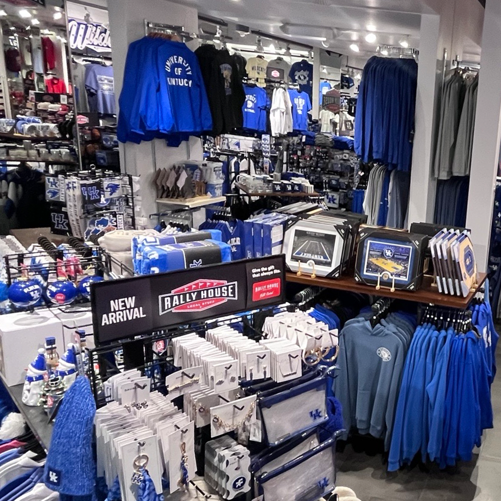 Rally House Mall St. Matthews INTERIOR