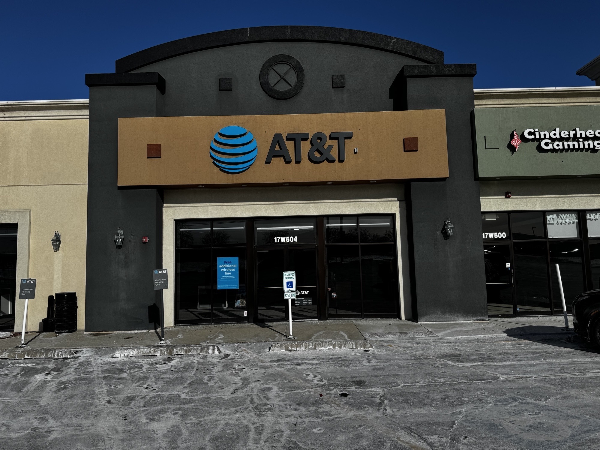 Cell Phone Store in Oakbrook Terrace | iPhones, Samsung Phones, Prepaid ...