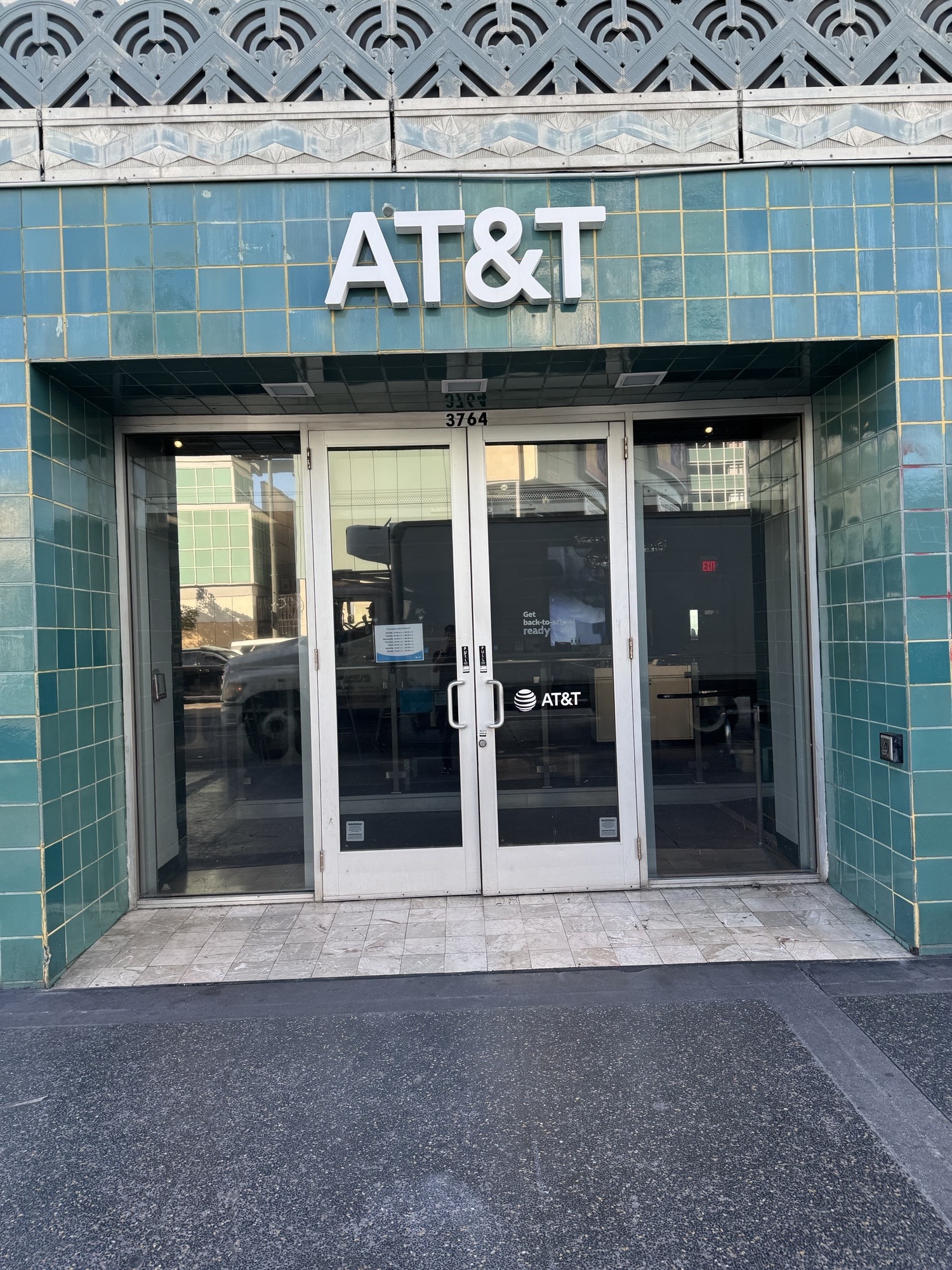 Cell Phone Store in Los Angeles | iPhones, Samsung Phones, Prepaid ...