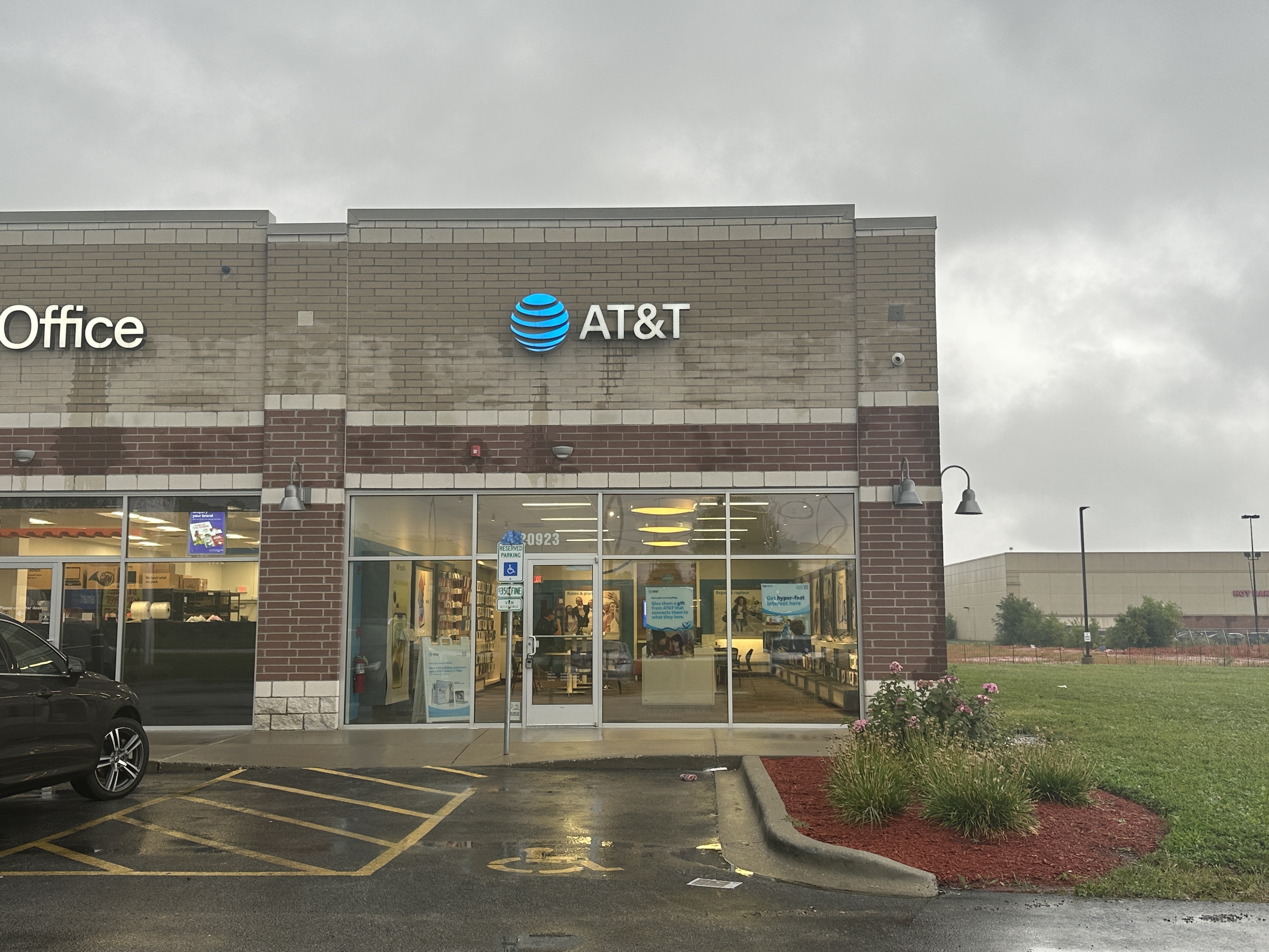 Cell Phone Store in Chicago Heights | iPhones, Samsung Phones, Prepaid ...