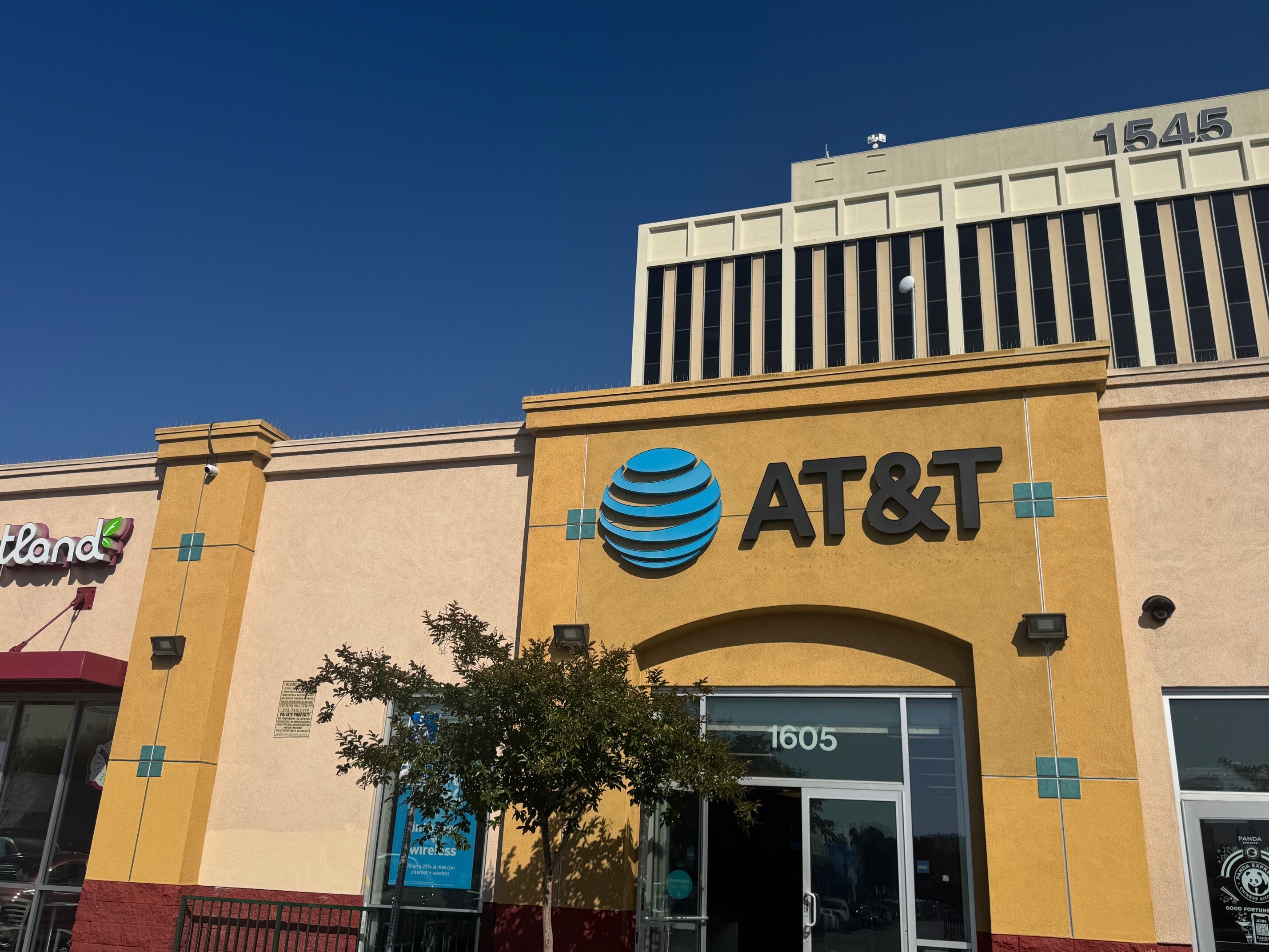 Cell Phone Store in Los Angeles | iPhones, Samsung Phones, Prepaid ...