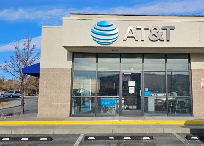 Cell Phone Store in Reno | iPhones, Samsung Phones, Prepaid Phones | AT ...
