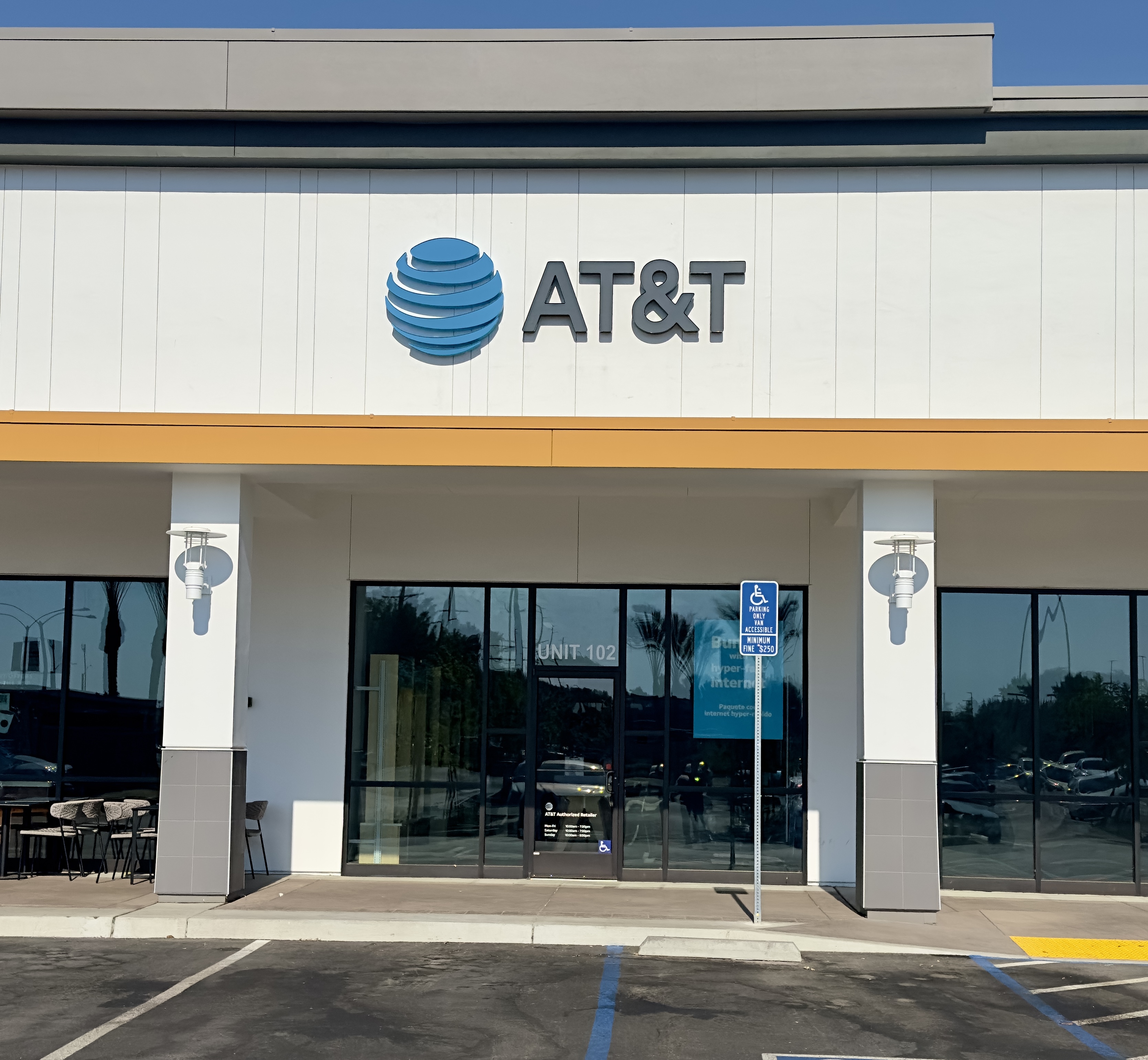 AT&T Visalia Cell Phones, Wireless Plans & Accessories 3551 S