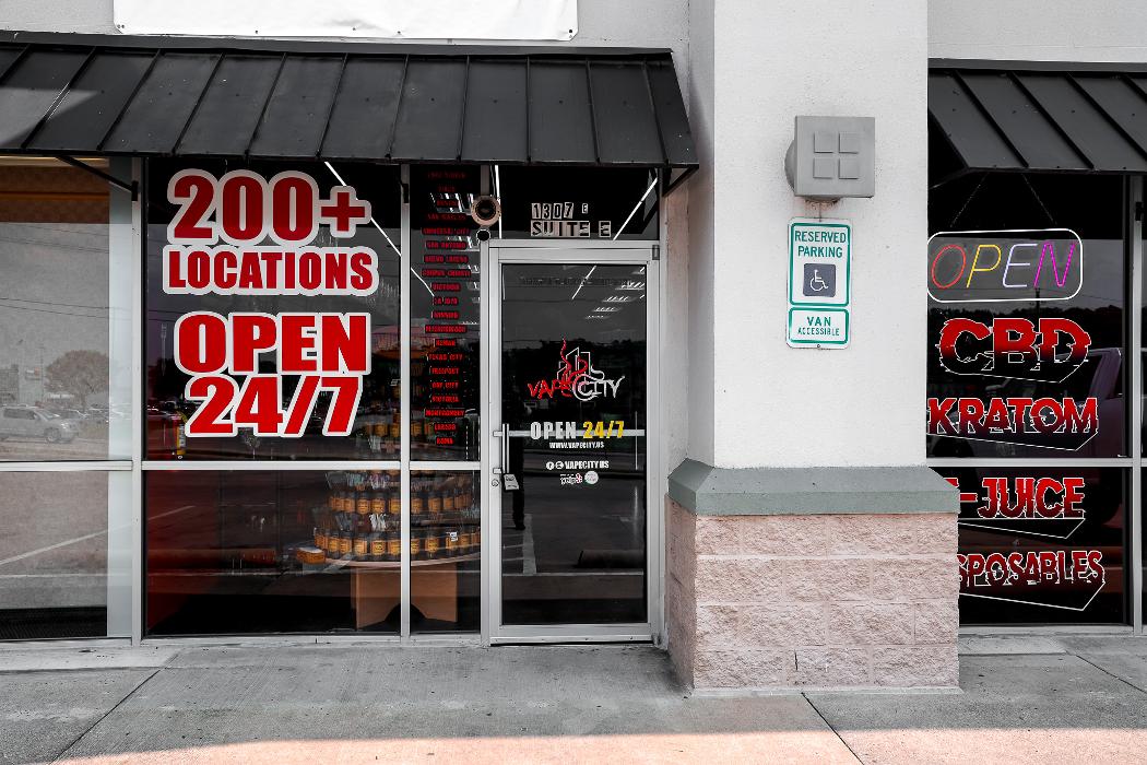 Vaporizer Store and Tobacco Shop in Corsicana, 75110 | Vape City - 3496774