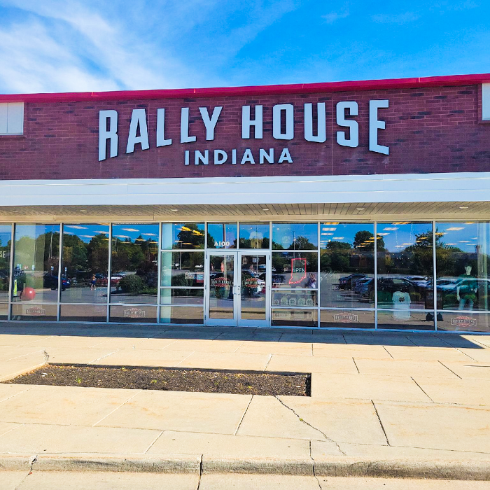 Rally House Erskine Plaza EXTERIOR