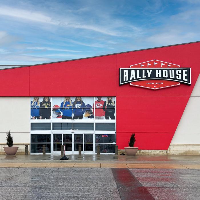 Rally House St. Joseph (Shoppes at North Village) EXTERIOR