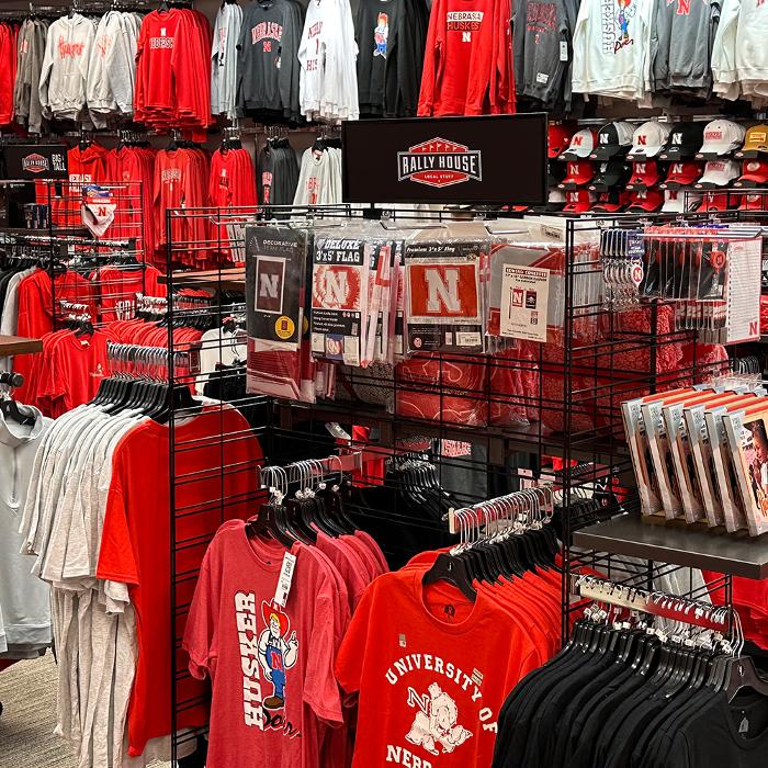 Rally House Westroads Mall INTERIOR