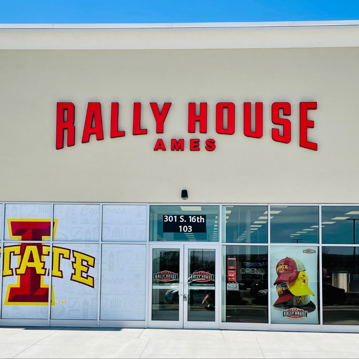 Rally House Duff Plaza EXTERIOR