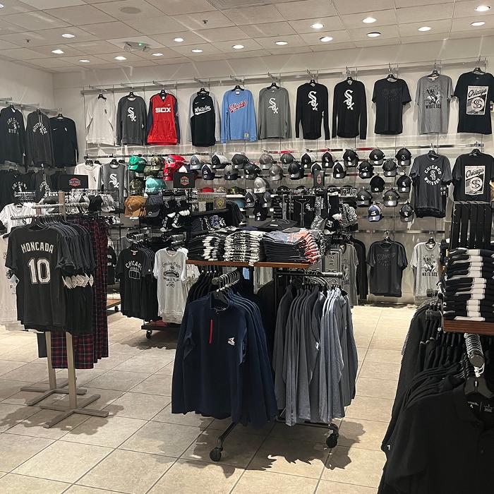 Rally House Fox Valley Mall INTERIOR