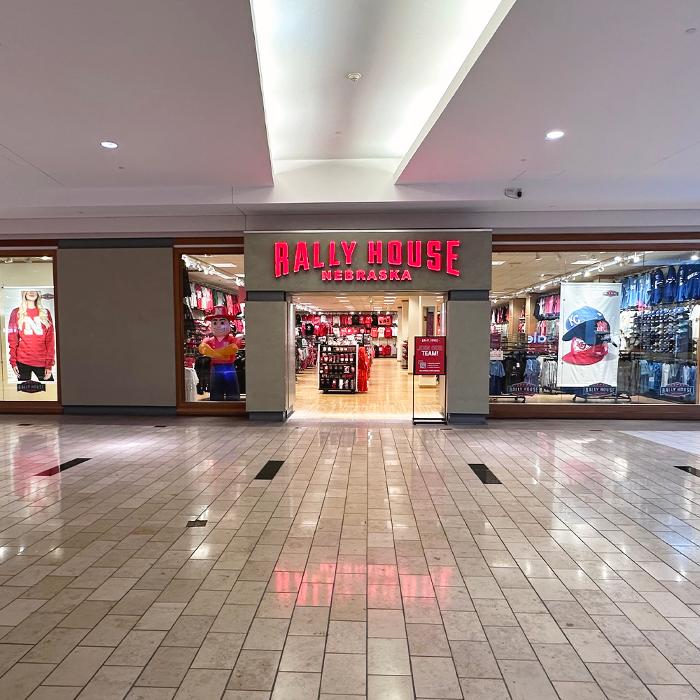 Rally House Gateway Mall EXTERIOR