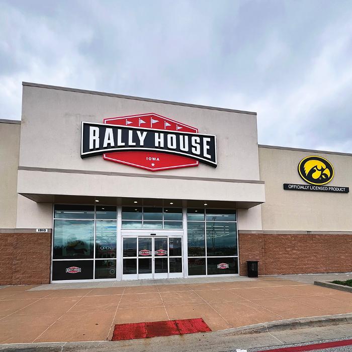 Rally House Coralville EXTERIOR