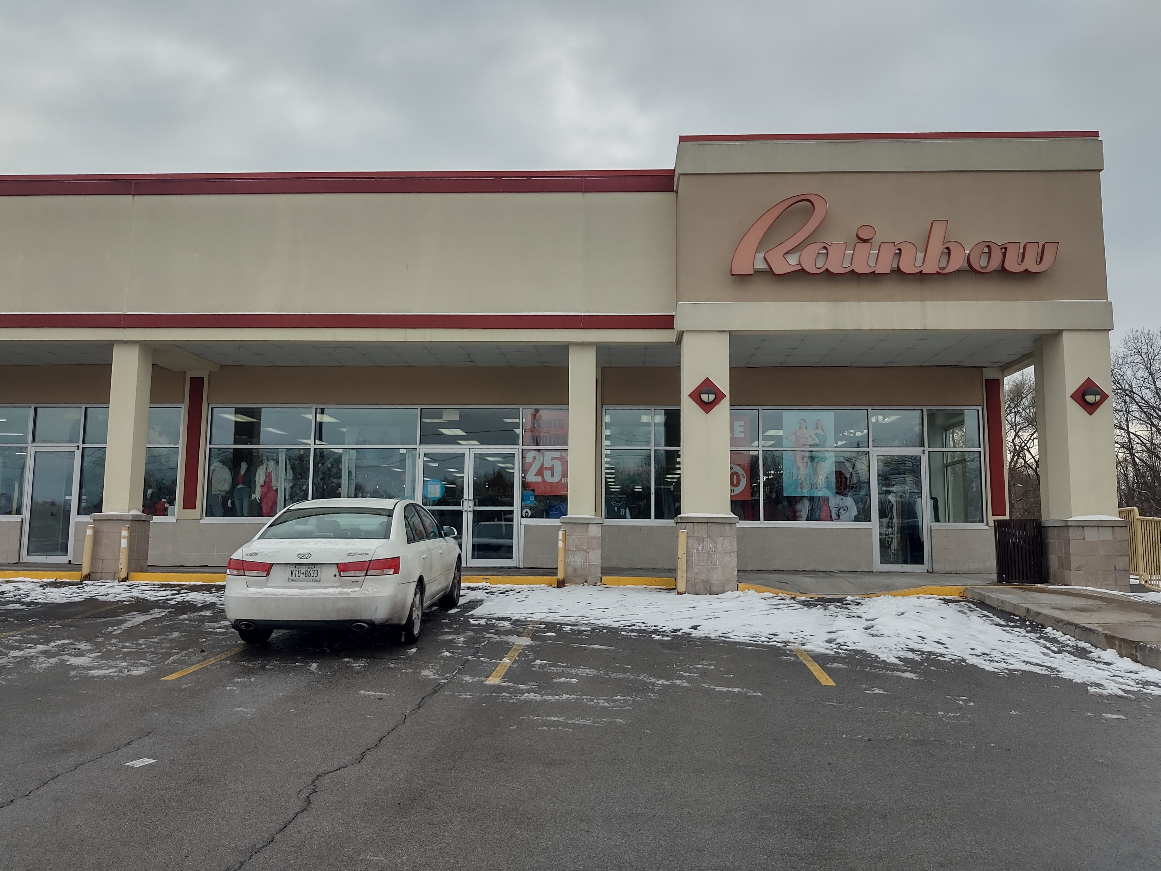 Clothing Store in Rochester, 14624 | Rainbow Shops - 332