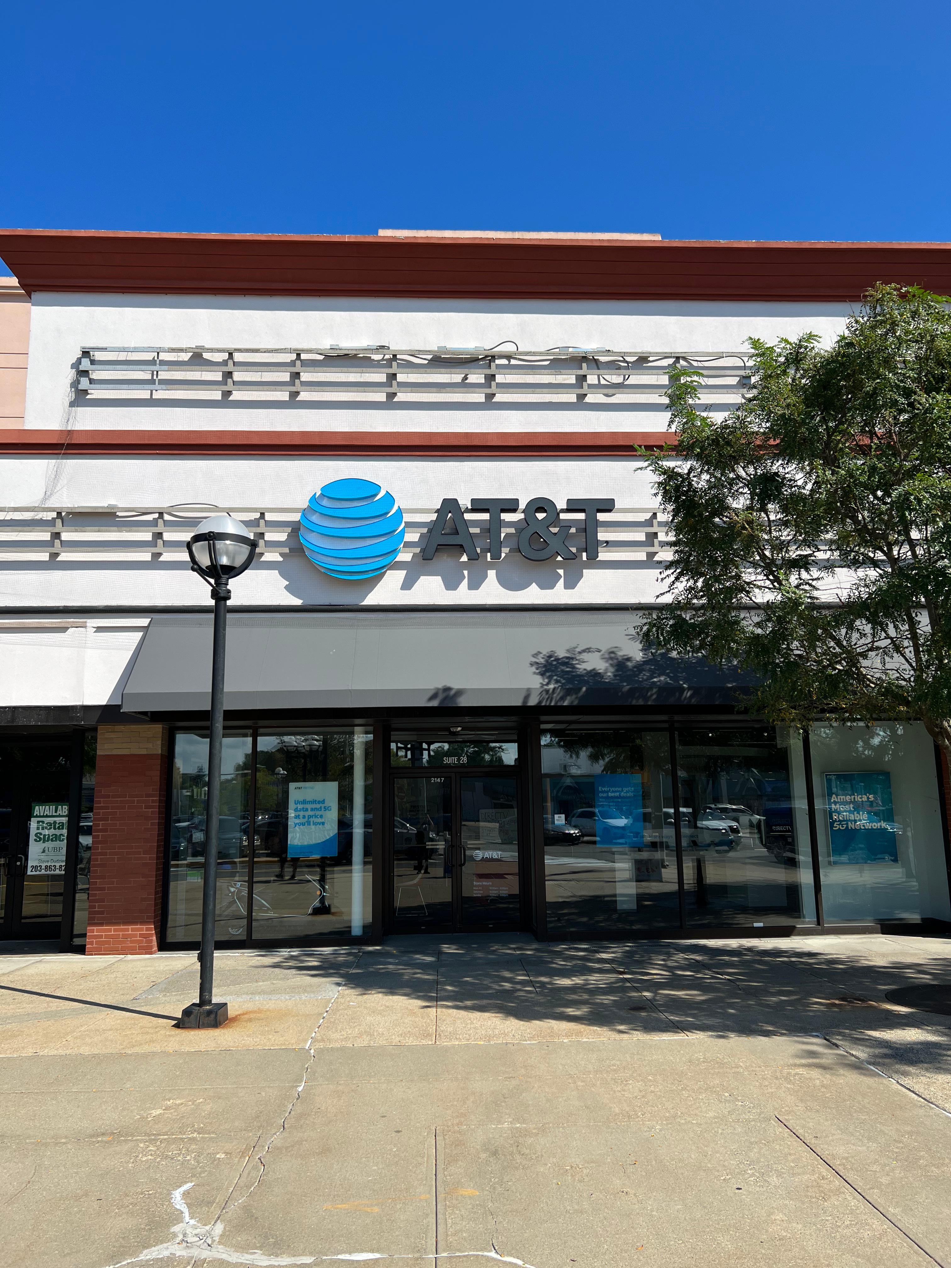 AT&T Stamford Cell Phones, Wireless Plans & Accessories 2147 Summer