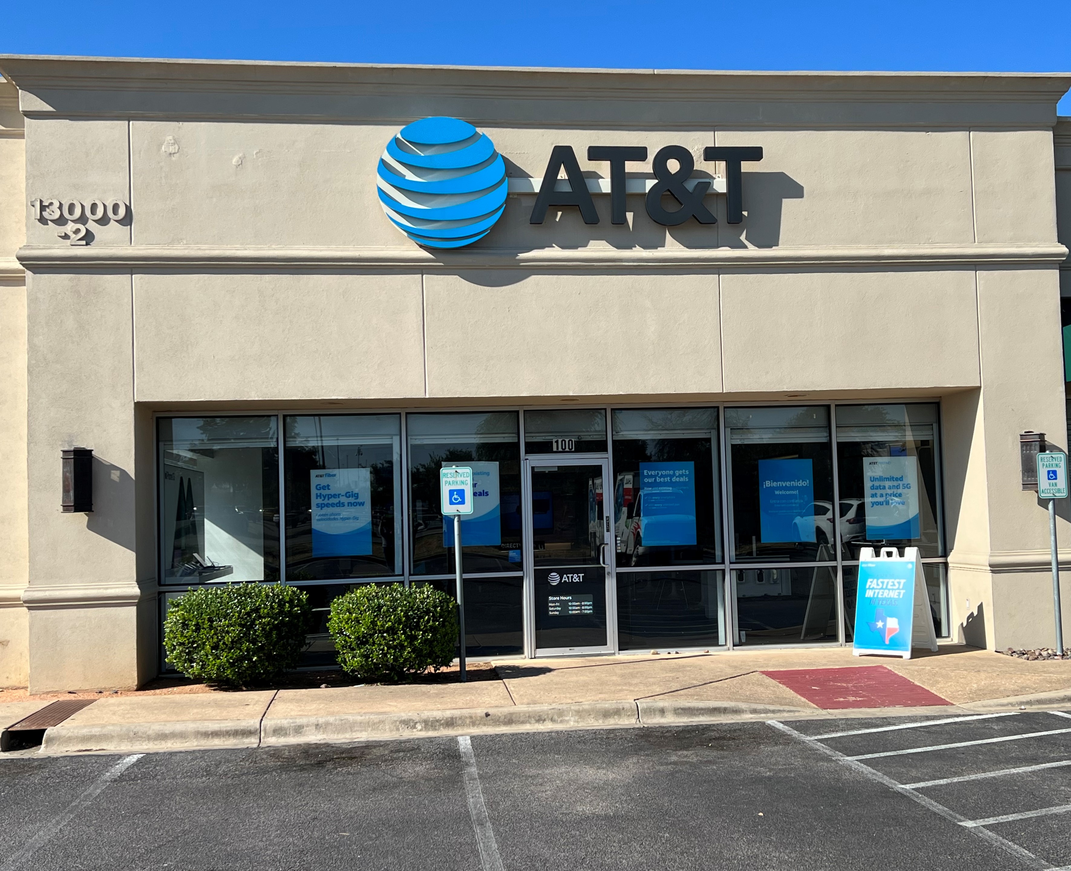 AT&T Austin Cell Phones, Wireless Plans & Accessories 13000 N Ih35