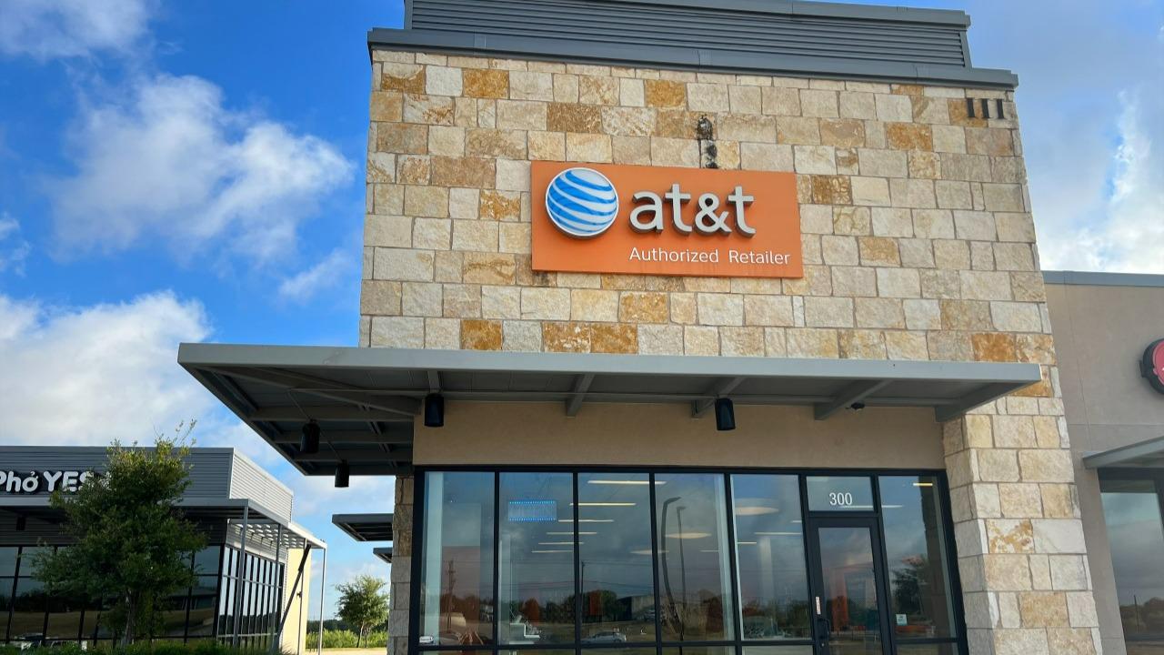 Cell Phone Store in Manor | iPhones, Samsung Phones, Prepaid Phones ...
