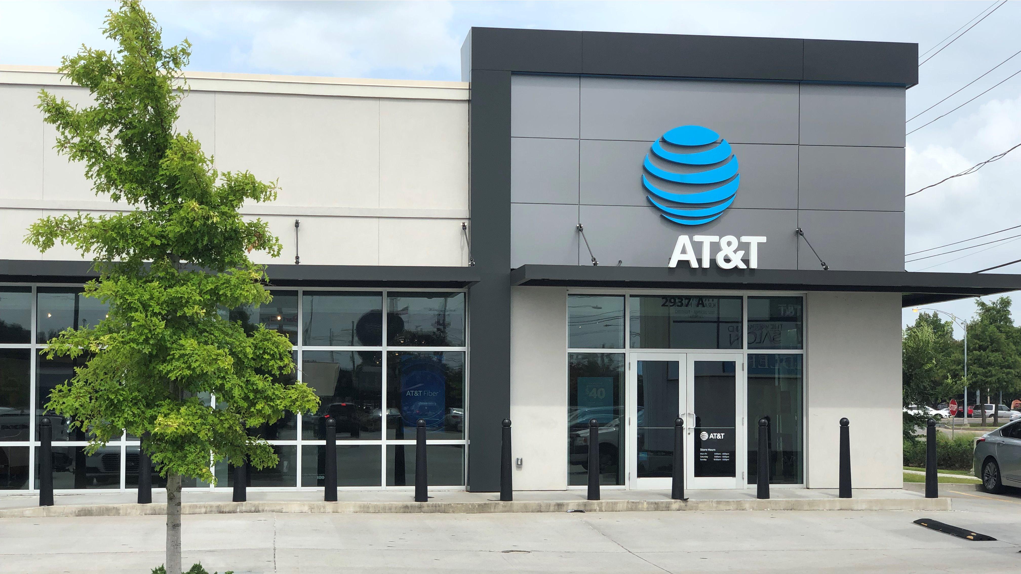 Cell Phones, Plans & Accessories in Metairie, LA AT&T Store Veterans