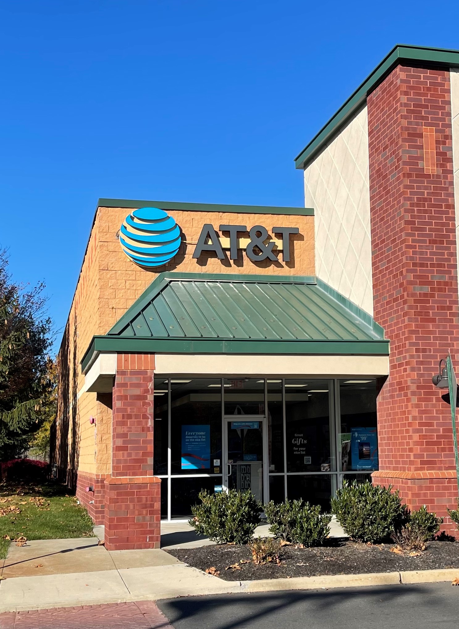 Cell Phone Store in East Windsor | iPhones, Samsung Phones, Prepaid ...