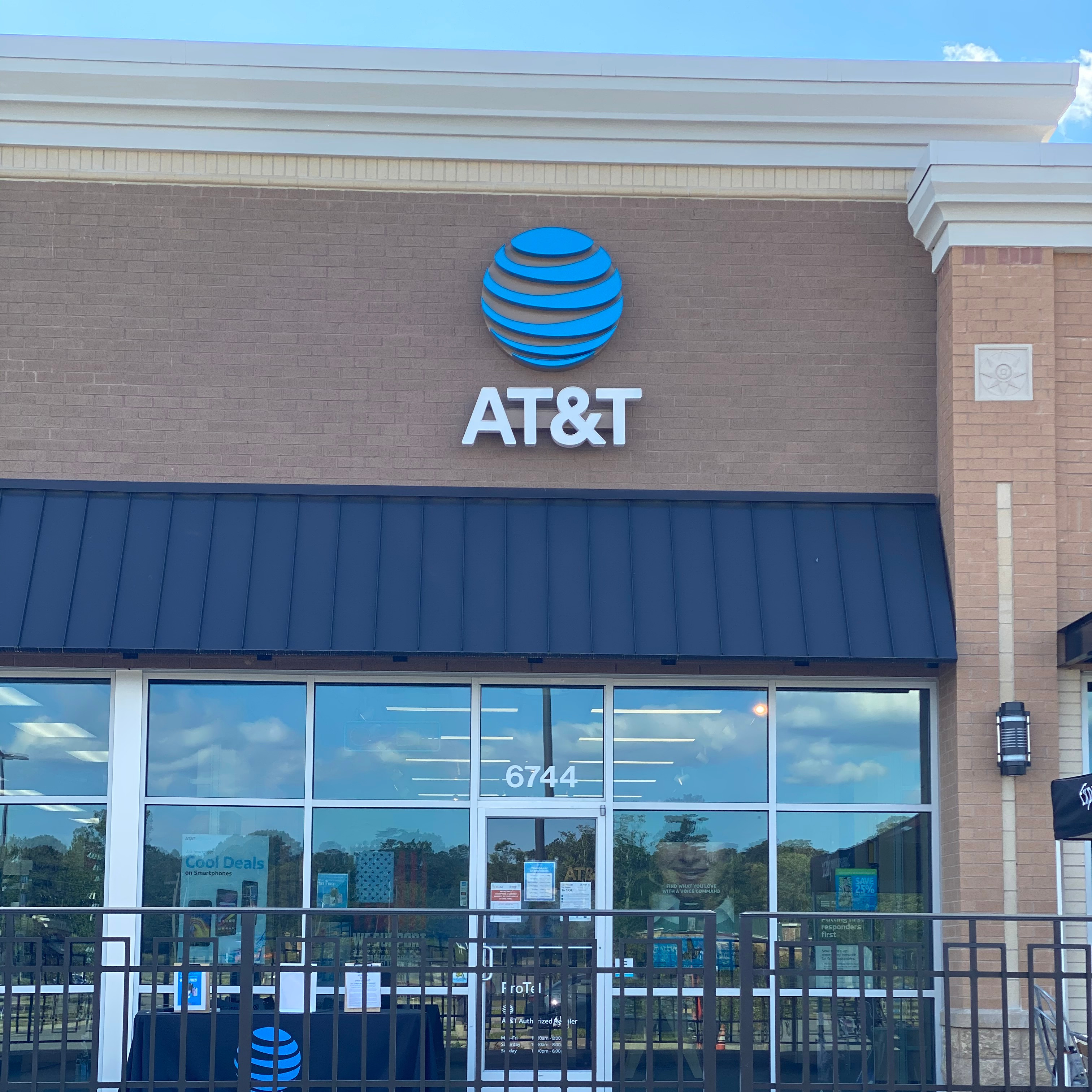 AT&T Williamsburg Cell Phones, Wireless Plans & Accessories 6497