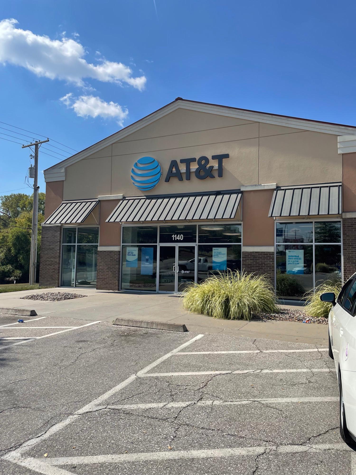 Cell Phone Store in Leavenworth | iPhones, Samsung Phones, Prepaid ...