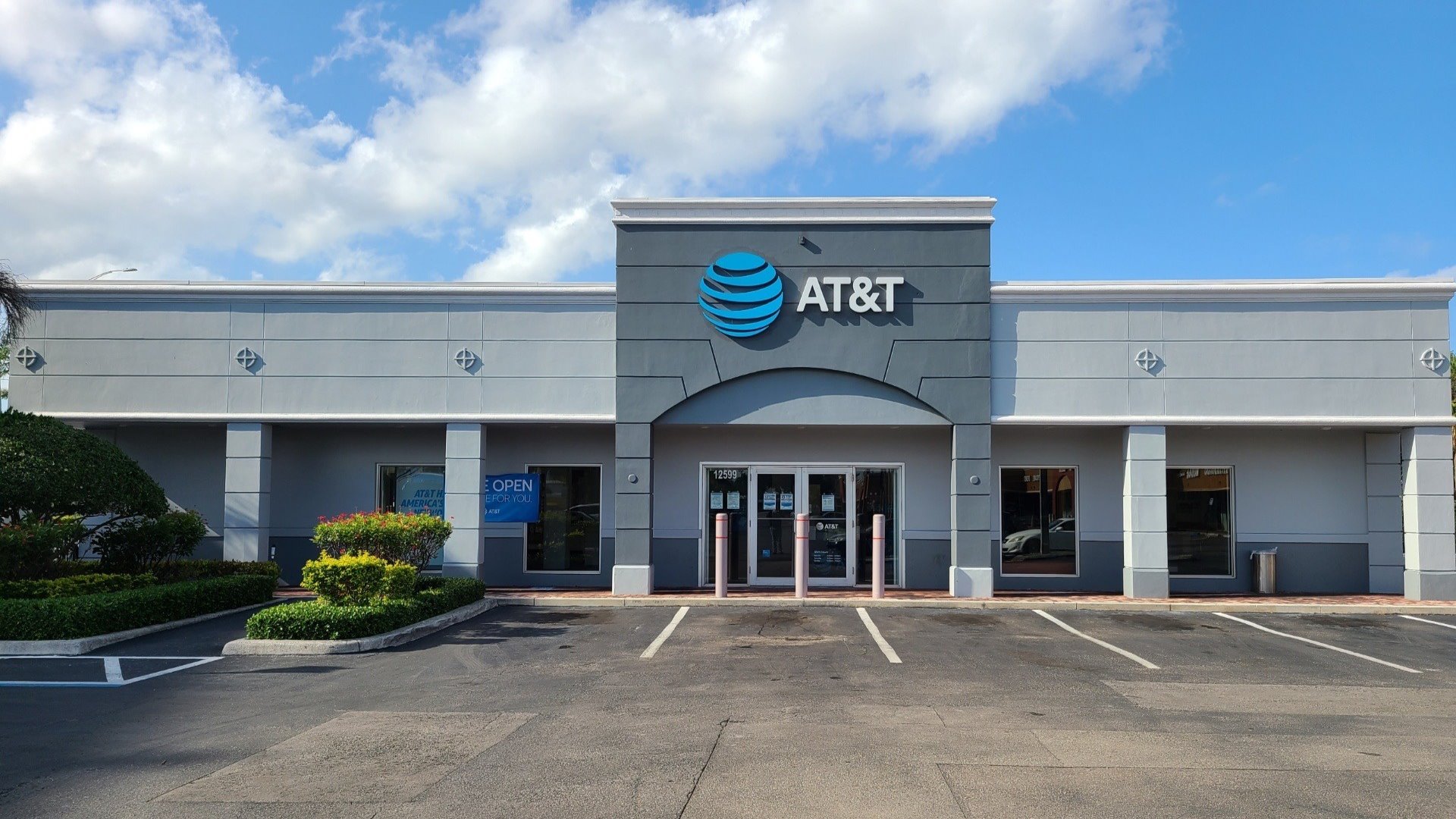 Cell Phone Store in North Miami | iPhones, Samsung Phones, Prepaid ...