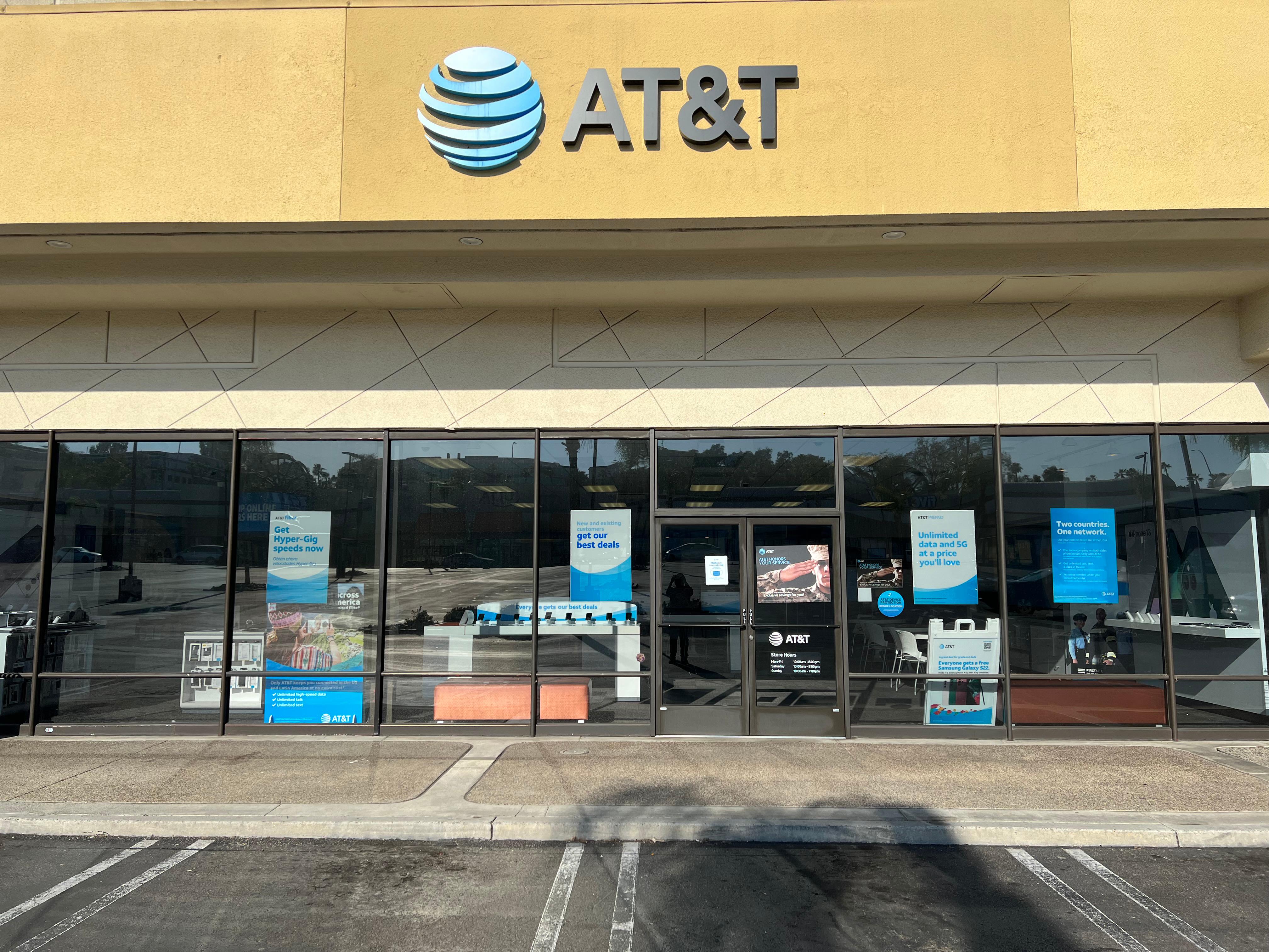 AT&T Escondido | Cell Phones, Wireless Plans & Accessories | 1268 Auto ...