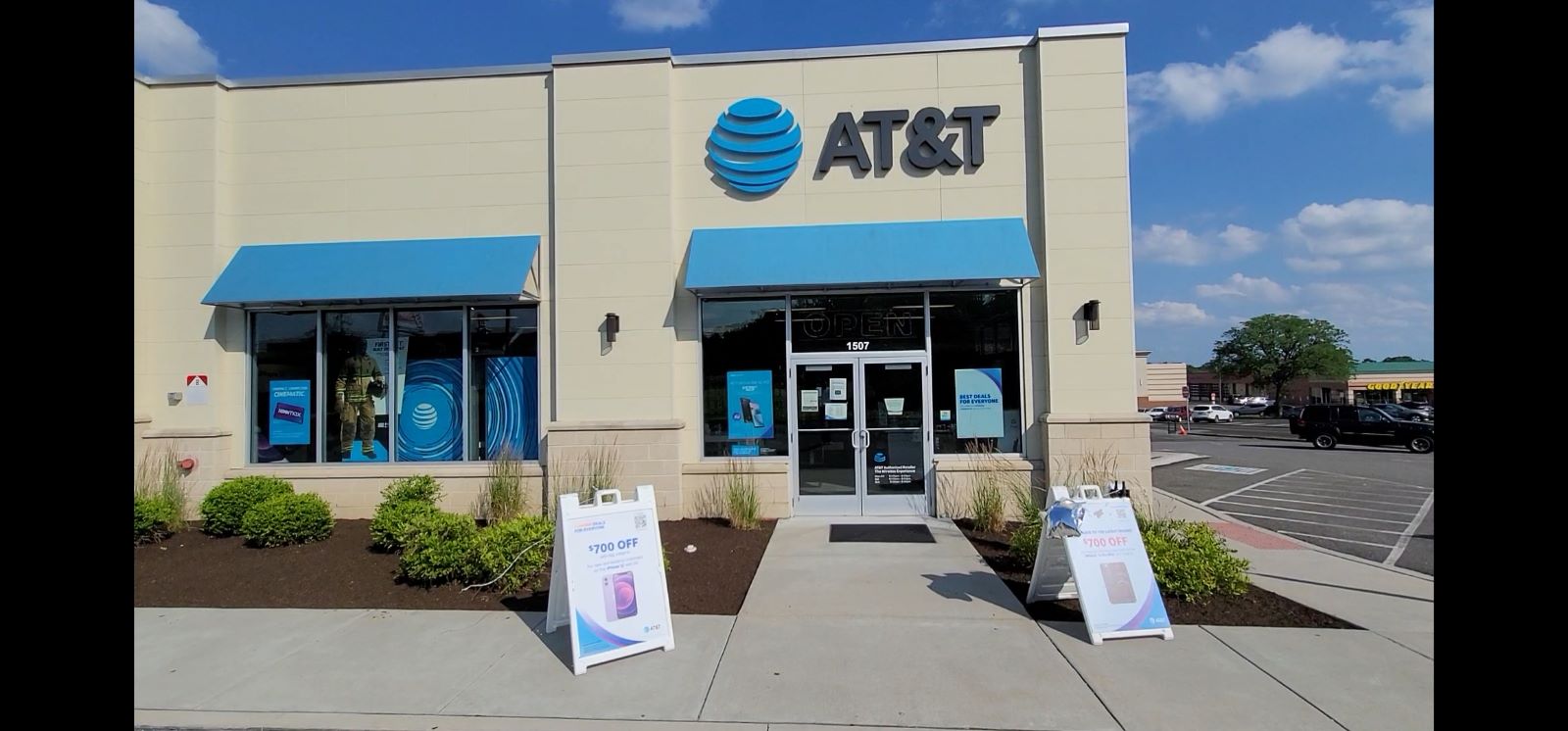 Cell Phone Store in Levittown | iPhones, Samsung Phones, Prepaid Phones ...